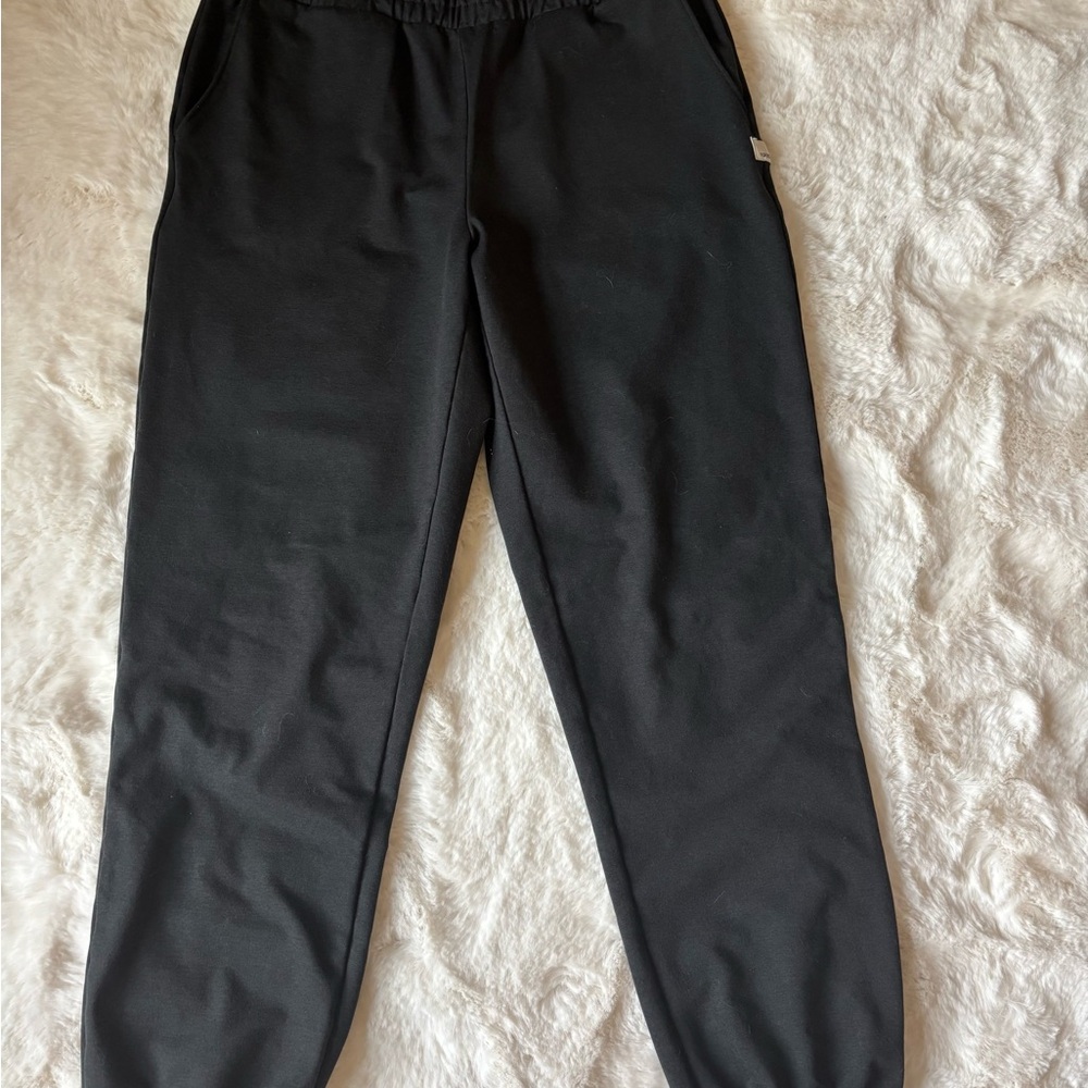 Vuori Black Track Pants Relaxed Fit Joggers